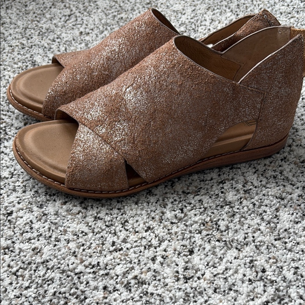 Sofft Women's Tan Sandals